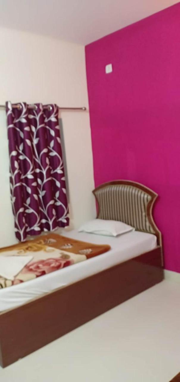 Vistara Home Stay Bodh Gaya Buitenkant foto